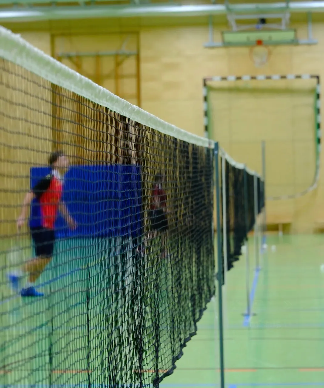 Badmintonnetz in der Sporthalle
